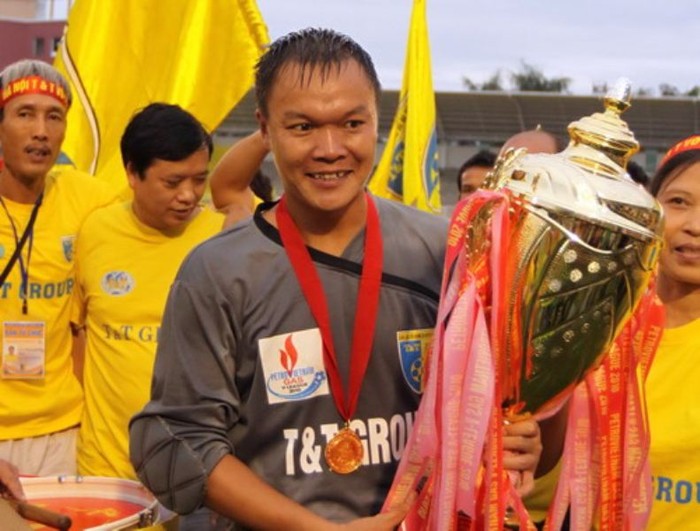 Trong chiến tích vô địch V-League 2010 của Hà Nội T&T, công lao của Dương Hồng Sơn cũng là không hề nhỏ.